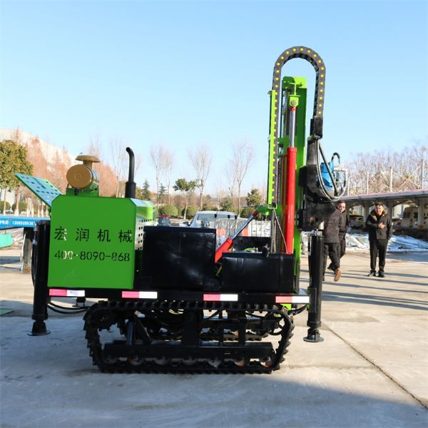 澳大利亞的客戶代專程到訪了宏潤機(jī)械，對公司的潛孔鉆機(jī)產(chǎn)品進(jìn)行了深入細(xì)致的考察